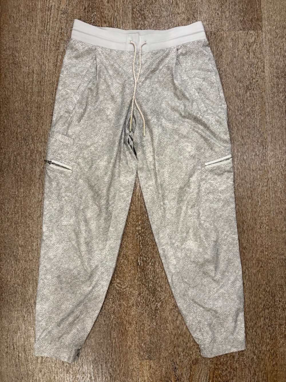 Athleta Venture Printed Pant Light Grey Patterned Joggers 0P